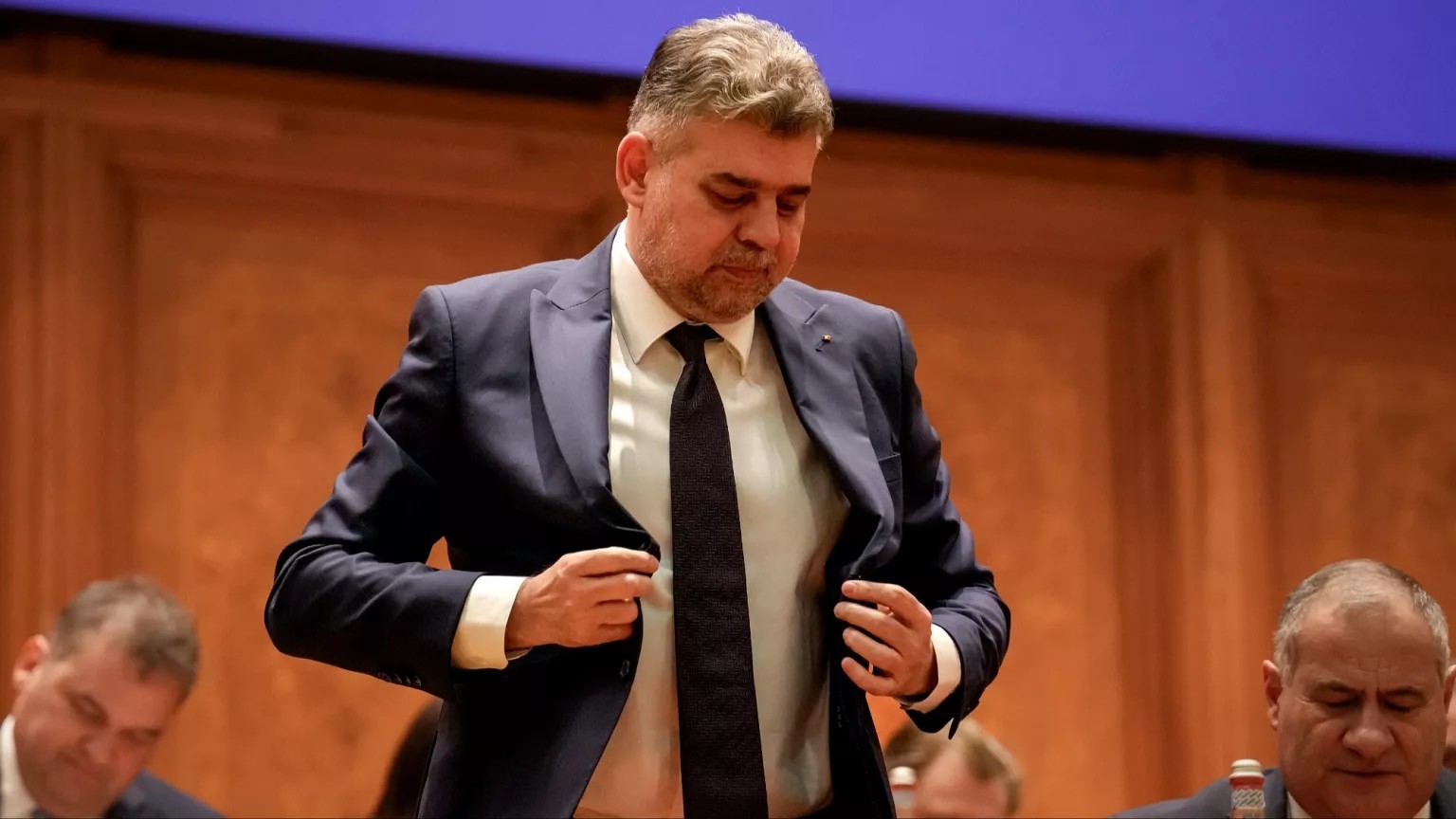 Romanya Başbakanı Ciolacu krizin ortasında istifa etti