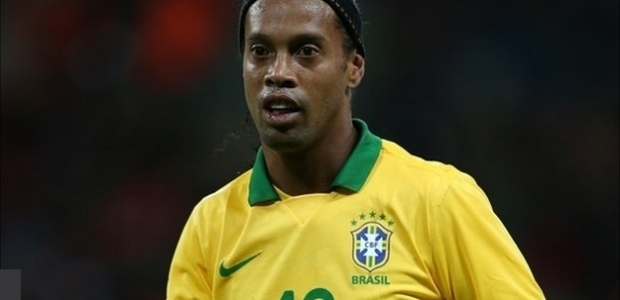 Ronaldinho, bu defa başka bir 'Barcelona' ile anlaştı