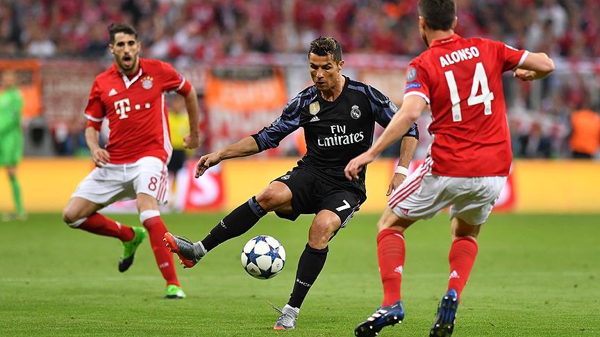 Ronaldo 100 gol barajına ulaştığı için çok mutlu