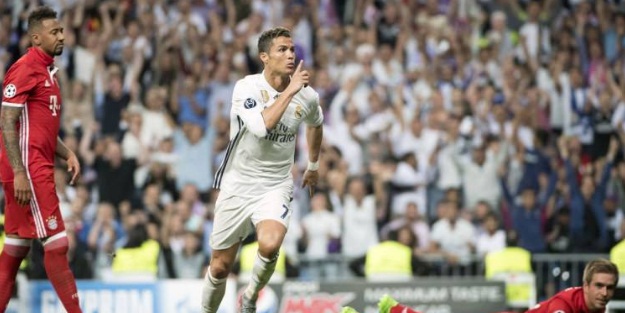 Ronaldo, Bayern Münih'i perişan etti!