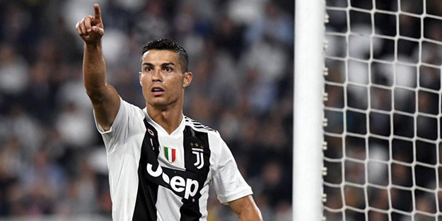 Ronaldo, Juventus'ta tarihe geçti