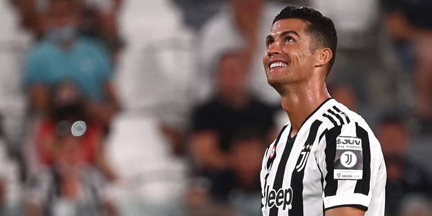 Transfer resmen açıklandı! Ronaldo, Manchester United’da!