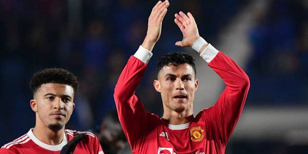 Ronaldo Manchester United'ı ipten aldı