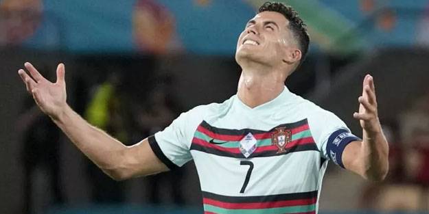 Ronaldo ve Portekiz yıkıldı