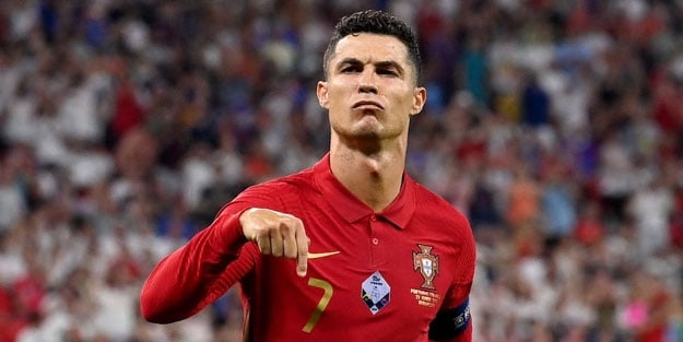 Ronaldo yine şovunu yaptı! Portekiz rahat kazandı