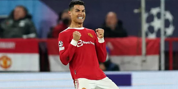 Ronaldo'dan dünya futbolunu karıştıracak hamle!