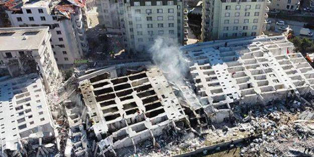 Rönesans Rezidans'da onlarca insanımız hayatını kaybetti | CHP'li müteahhid: Çökmedi yan yattı