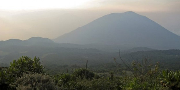 Dağın başında toplu ibadet eden Hristiyanlar gözaltına alındı
