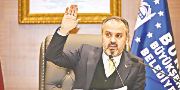Ruhsat mağdurlarına Büyükşehir’den su jesti