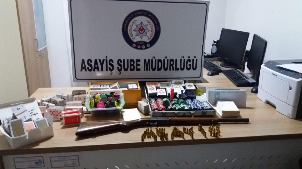 Ruhsatsız işyerini kumarhaneye çevirenlere polis baskını 