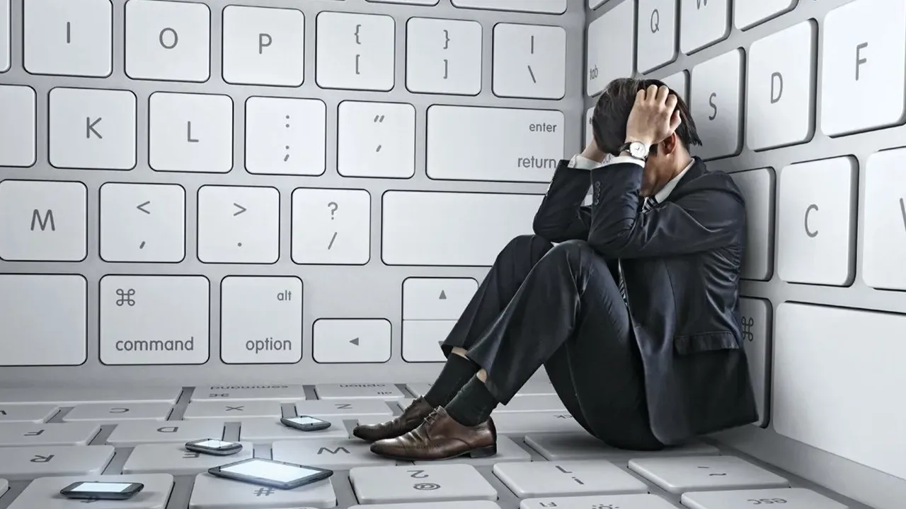 'Ruhumuzu teknolojiye giydirmek'