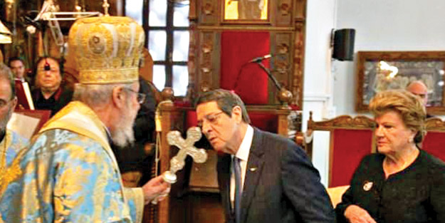 Rum liderden Türkiye iftirası