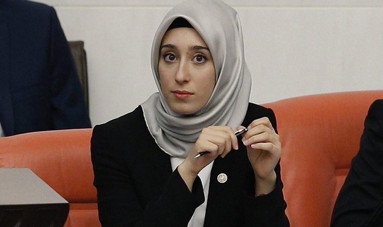 Rumeysa Kadak,’Türban’ diyerek kendisini hedef alan şahsı rezil etti!