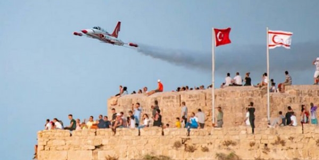 Rumlara korku salan gösteri!