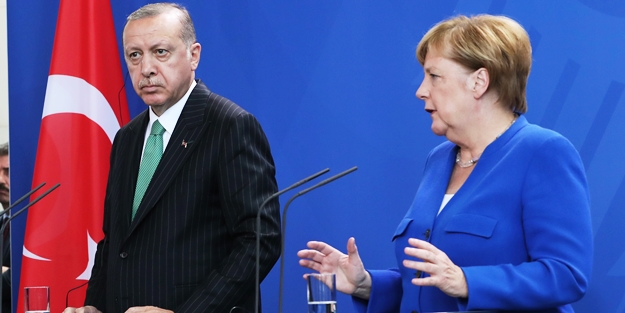 Rumlardan Merkel'e Erdoğan telefonu!