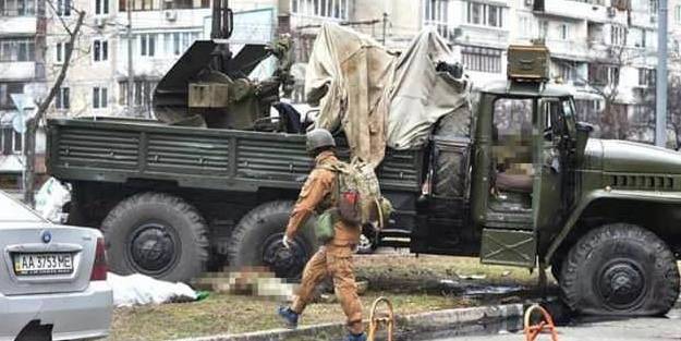 Rus askerleri Ukrayna ordusunun kamuflajını giydi!