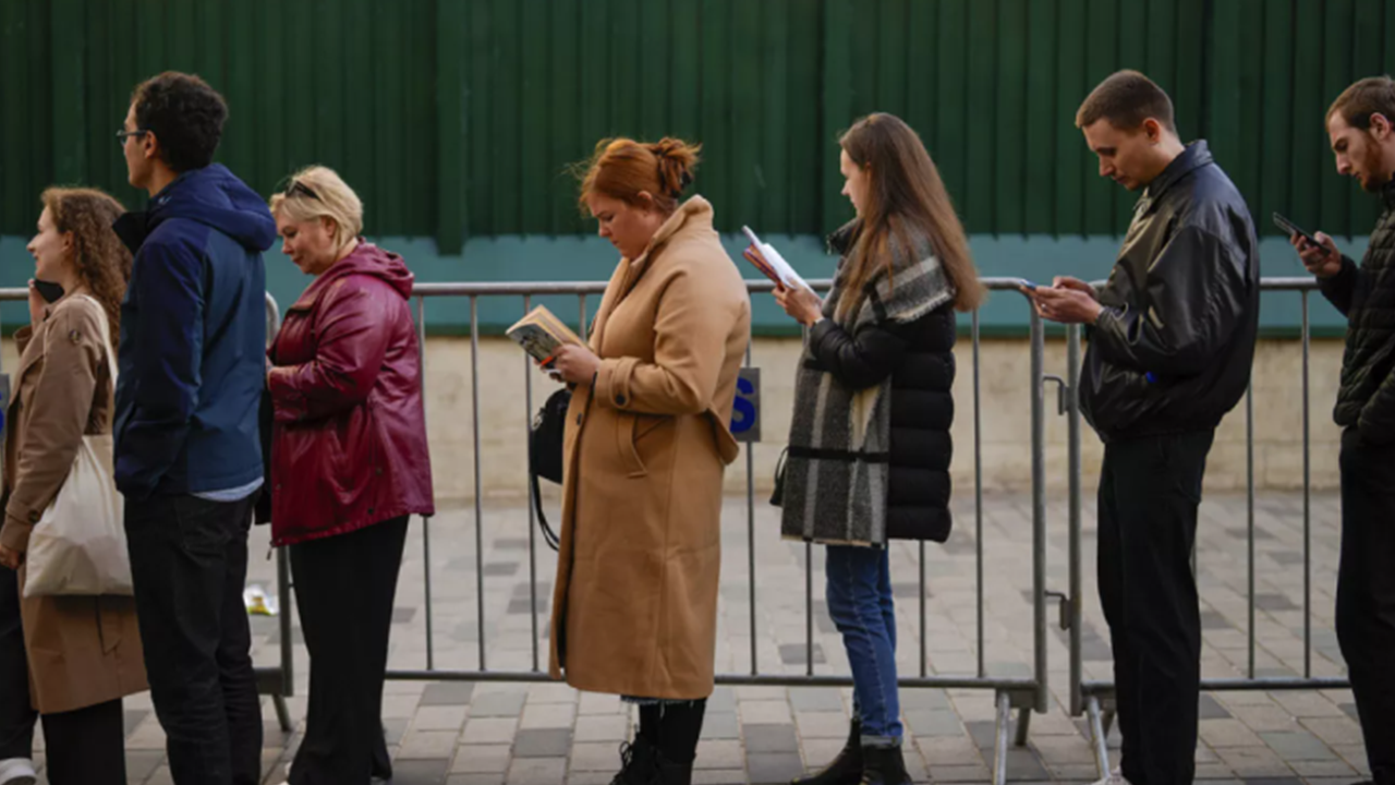 Rus basını 'biz de pahalı' diyerek açıkladı: Rusya vatandaşları gidip Türkiye'den alıp geliyor