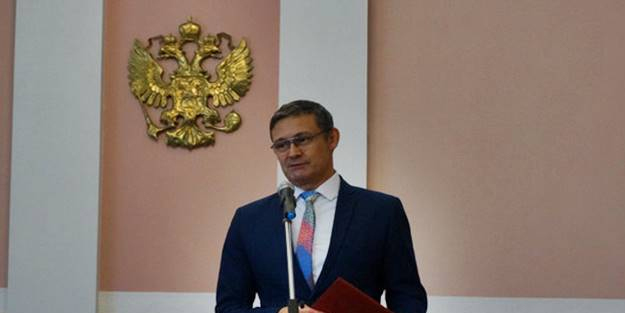 Rus bürokrat Türkiye'de tatil yaptığı için görevden alındı! Yeni gelişme sonrası federasyonla karşı karşıya geldi!