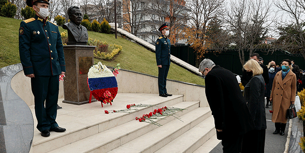 Rus Büyükelçi Karlov, Ankara'da anıldı