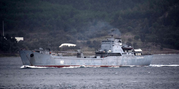 Rus çıkarma gemisi Akdeniz'e iniyor