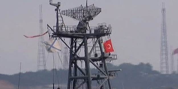 Rus savaş gemisinden şaşırtan detay