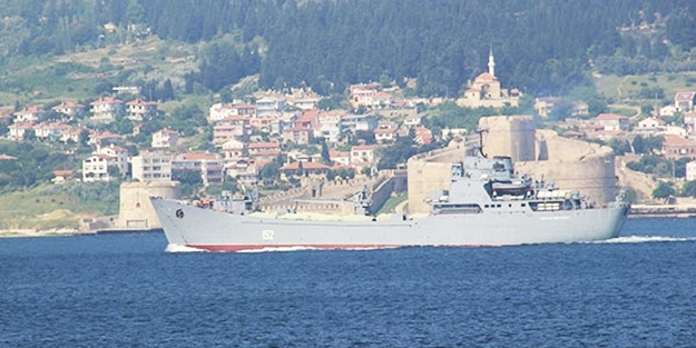 Rus gemisi, Çanakkale Boğazı'nı geçti