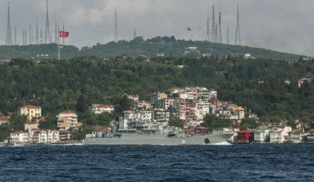 Rus gemisi İstanbul Boğazı'ndan geçiş yaptı