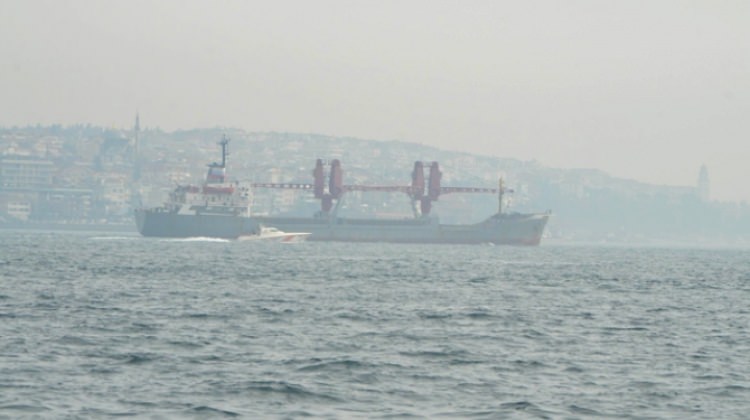 Rus gemisi İstanbul Boğazı’ndan geçti