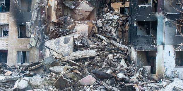 Rus güçlerinden saldırı! Yerleşim yeri zarar gördü