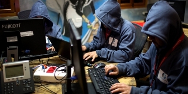 Rus hackerlardan, ABD savunma ihalelerine saldırı!