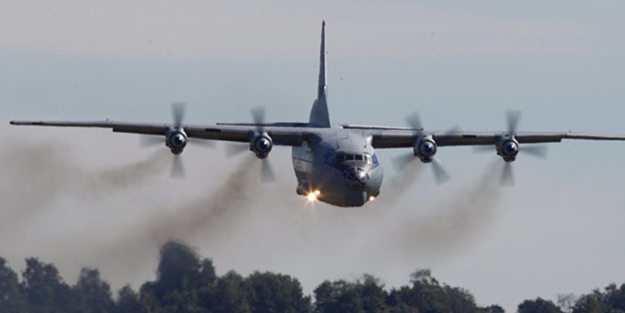 Rus hava kuvvetlerine ait uçak pistten çıktı! Patlama engellendi
