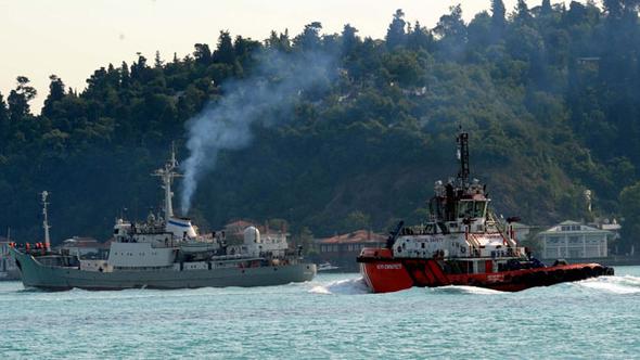 Rus istihbarat gemisi Boğaz'dan geçti