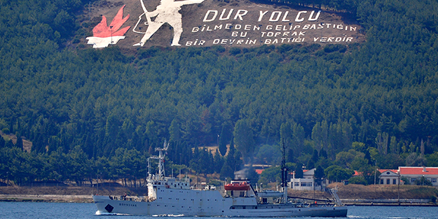 Rus istihbarat gemisi boğazdan geçti