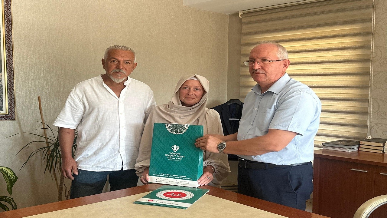 Rus kadın Antalya'da Müslüman oldu