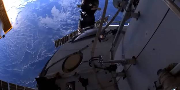 Rus kozmonotlar, Uluslararası Uzay İstasyonu’nda uzay yürüyüşüne çıktı!