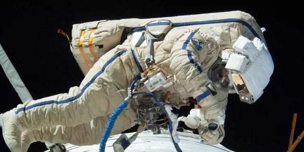 Rus kozmonotlar uzay yürüyüşüne çıktı