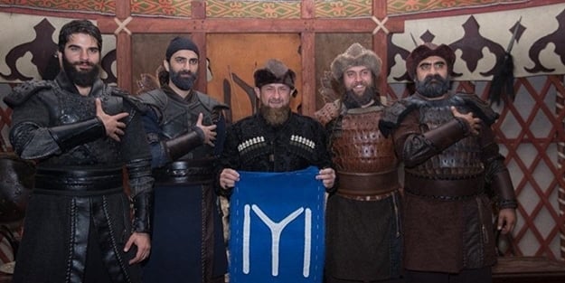 Rus kuklası Kadirov'dan 'Diriliş' tiyatrosu!