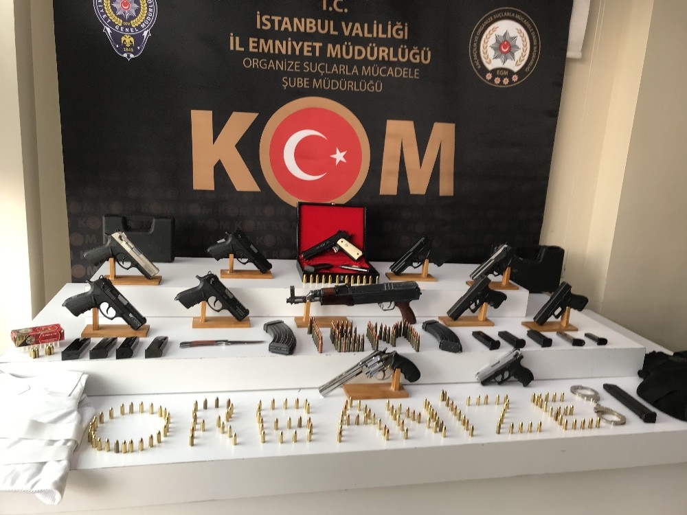 Rus mafyasına mensup 17 kişi adliyeye sevk edildi 