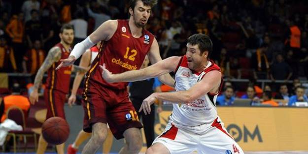 Rus milyarder Galatasaray'a karşı oynadı