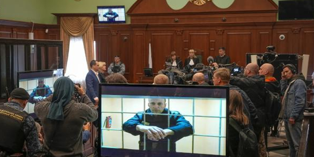 Rus muhalif ölümü göze alıp konuştu: 'Putin lanetli bir deli’