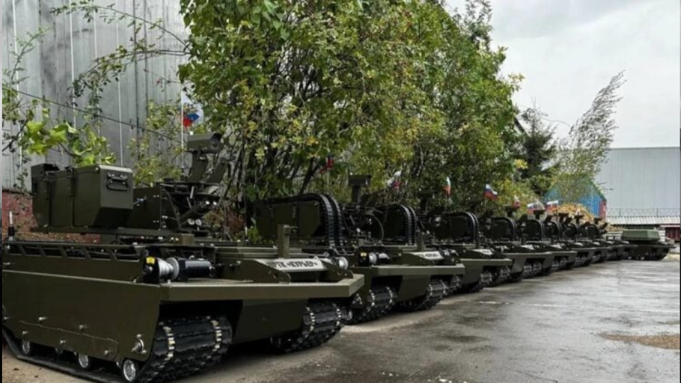 Rus ordusuna bir düzine insansız kara aracı!