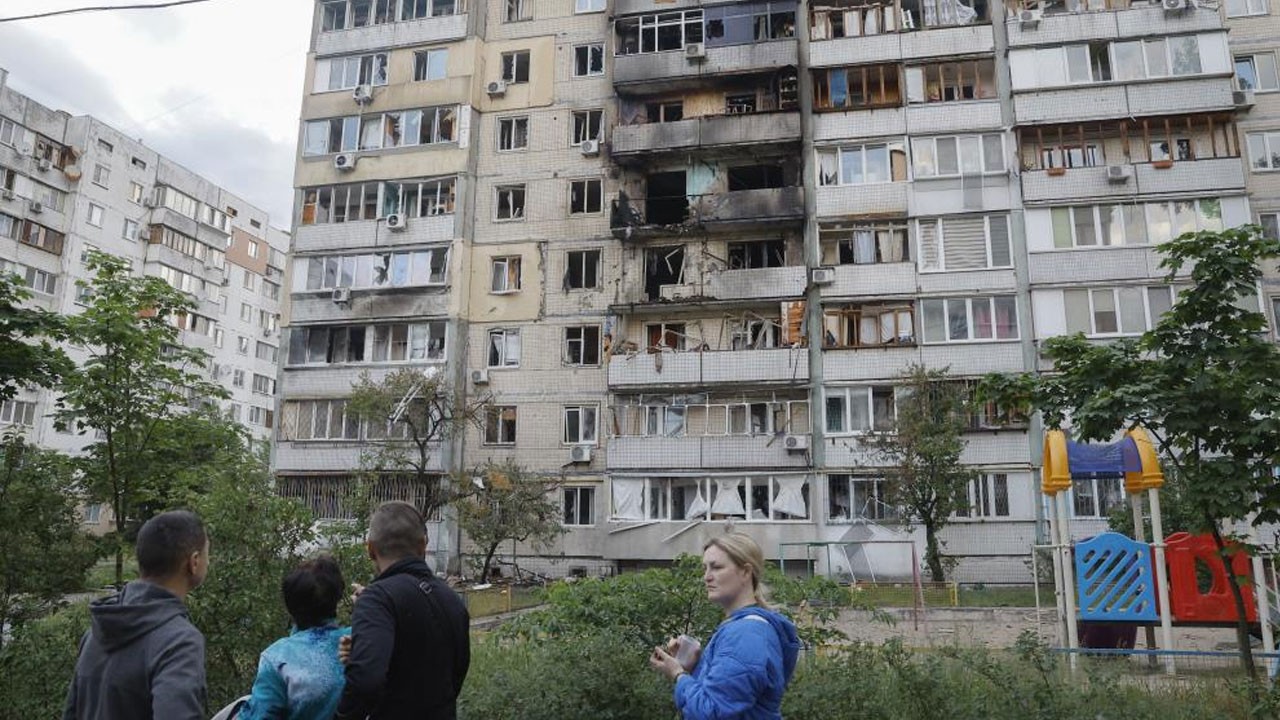 Rus ordusundan Kiev’e geniş çaplı saldırı! 15 yaralı