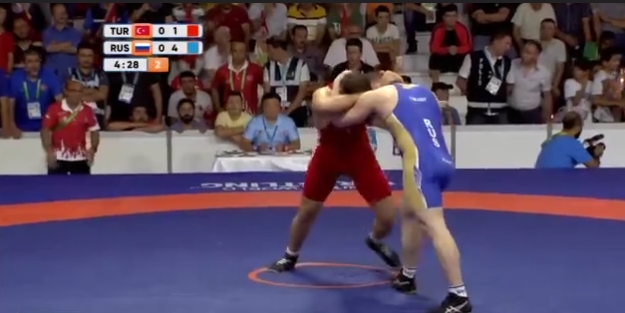 Rus rakibine minderi dar eden muhteşem Türk