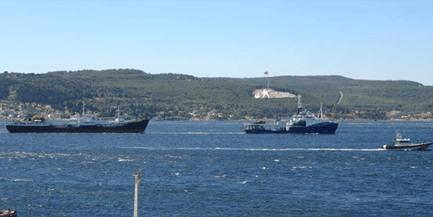 Rus savaş gemileri boğazdan geçti