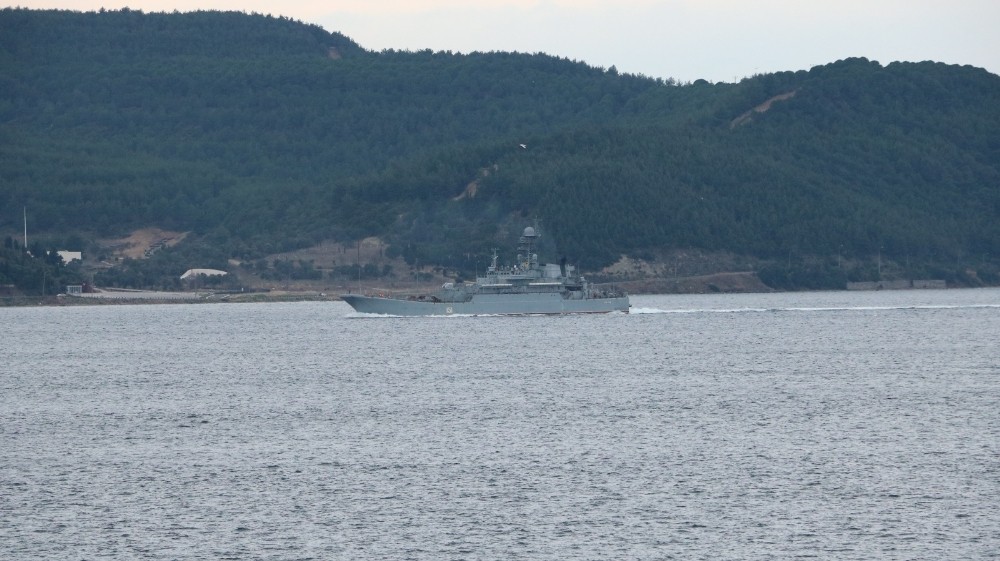 Rus savaş gemisi ’Azov’, Çanakkale Boğazı’ndan geçti 