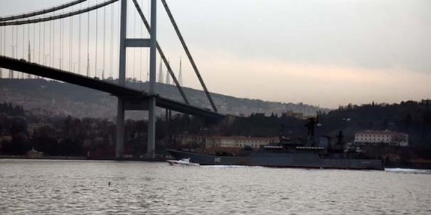 Boğaz'dan geçen Ruslar şaştı kaldı