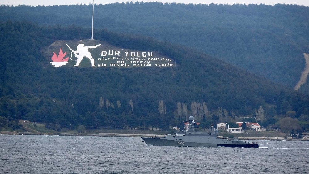 Rus savaş gemisi ’Orekhovo-Zuevo’ Çanakkale Boğazı’ndan geçti 
