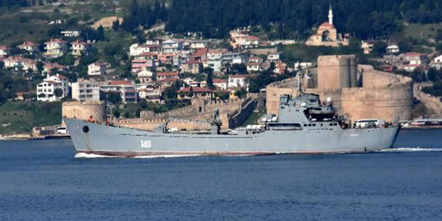Rus savaş gemisi 'Orsk' Akdeniz'e doğru!