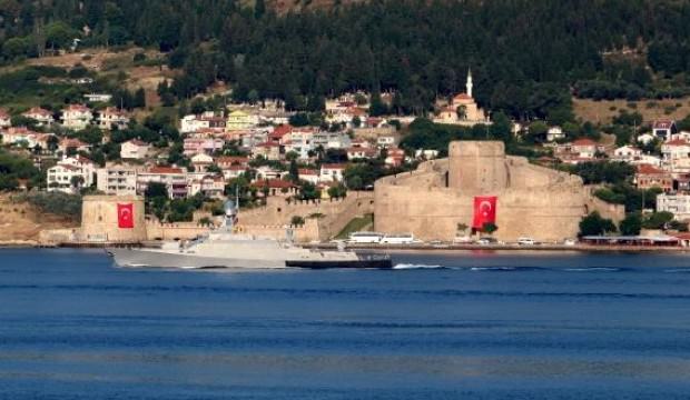 Rus savaş gemileri Boğaz'dan böyle geçti