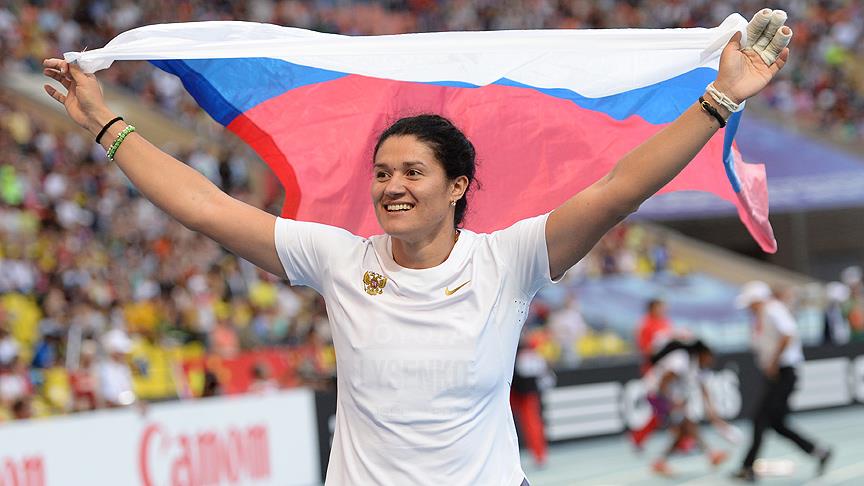 Rus sporcunun altın madalyası geri alındı